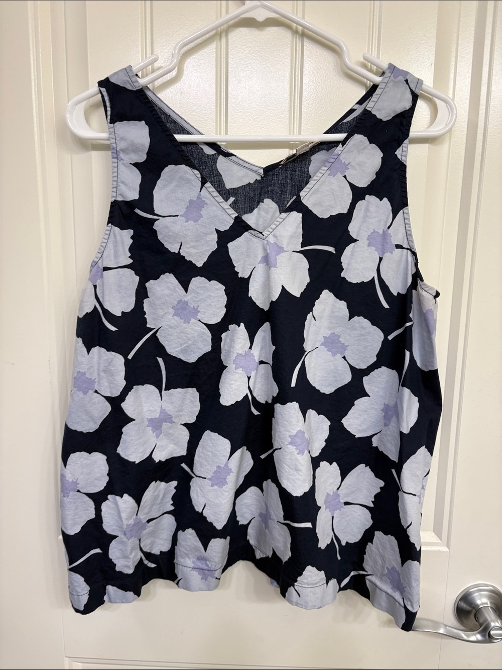 LOFT Navy Floral V-Neck Sleeveless Blouse